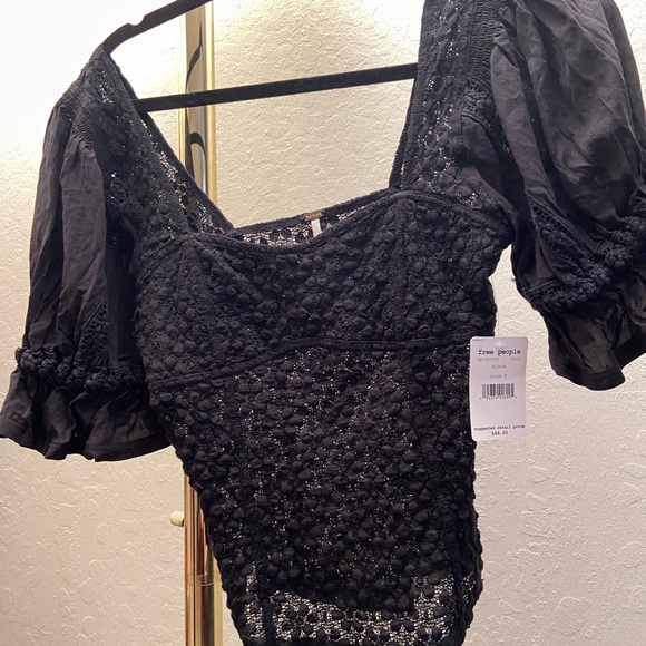 Adorable Free People Black Lace Top - NWT Small - Picture 5 of 6